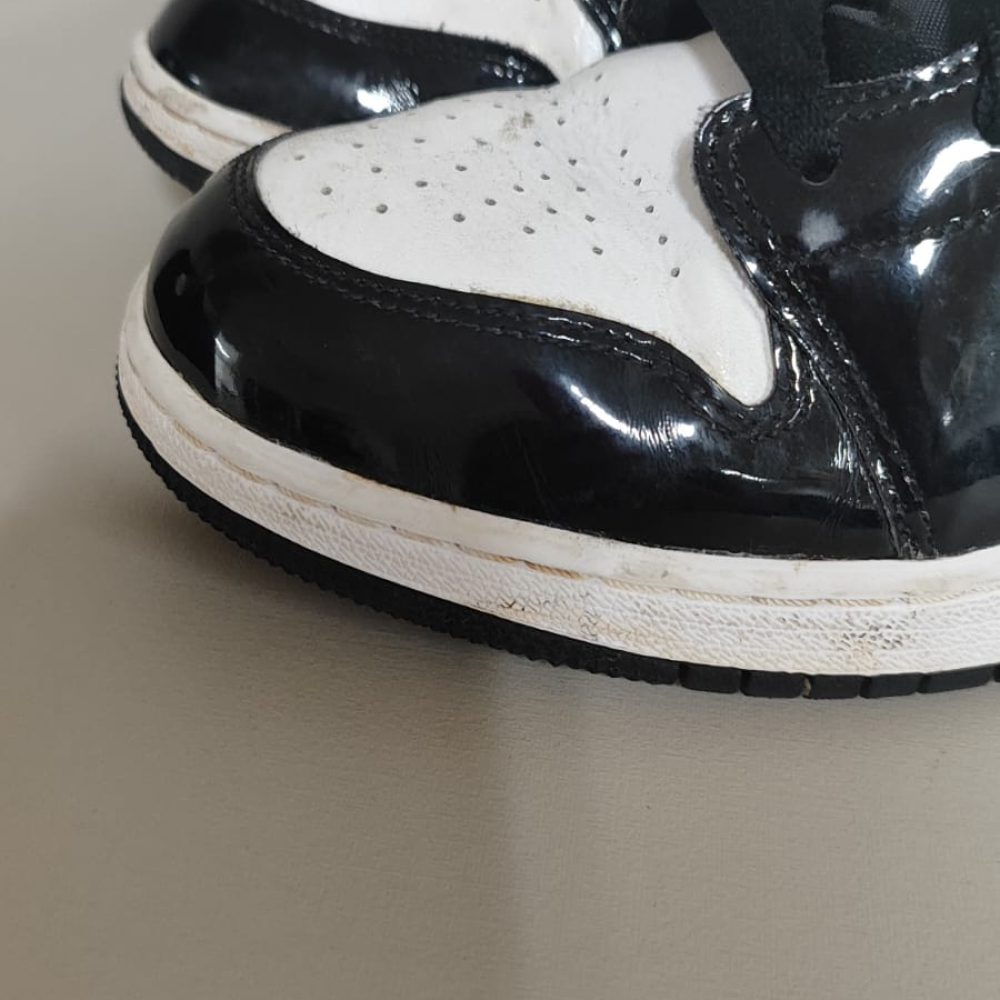 Tênis Nike Air Jordan 1 High '85 Branco e Preto